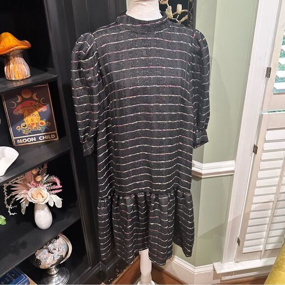 Fresha London Glitter Stripe Puff Sleeve Mini Dress
Size Medium (US 8) - Picture 3 of 11